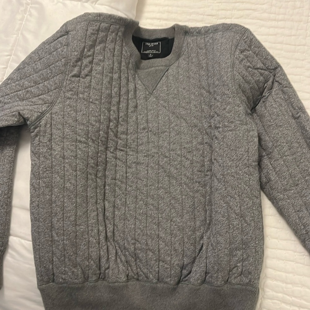 Todd Snyder ribbbed sweatshirt.